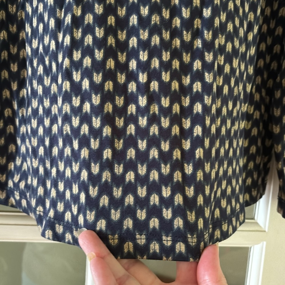 L.L. Bean Soft Supima Cotton Jewelneck Shirt Petite L Black Gold - Picture 5 of 11